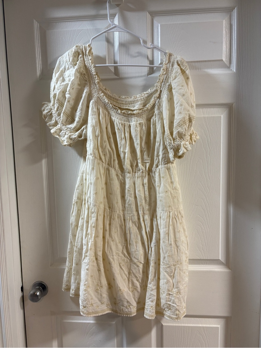 Old Navy Off-The-Shoulder Embroidered Tiered Mini Dress - Size Large (L)